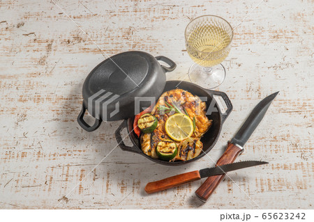 グルルチキン　 Herb grill of the chicken 65623242