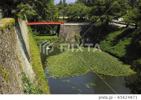 会津鶴ヶ城の廊下橋 会津鶴ヶ城の廊下橋 65624871