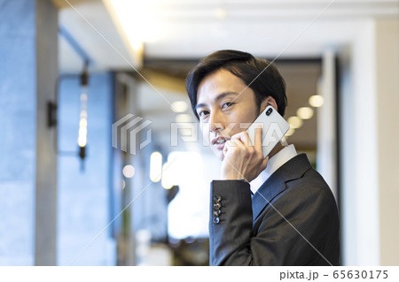 男性 スマホ スーツ 男性 スマホ スーツ 65630175