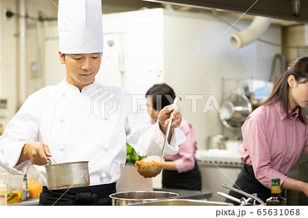 シェフ コック レストラン 料理人 調理 料理 シェフ コック レストラン 料理人 調理 料理 65631068