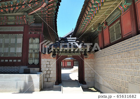 ソウル　韓国　景福宮　キョンボックン　五大宮　古宮　光化門　こうかもん　クァンファムン　広場　城門 65631682