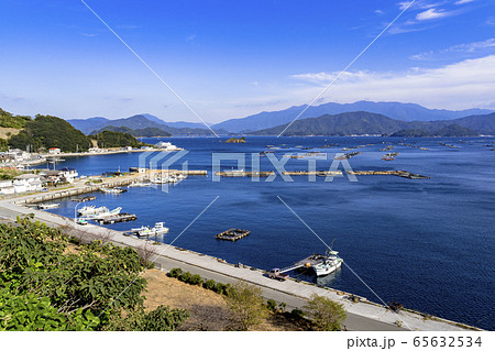 宇和島市の遊子水荷浦の段畑より宇和海 宇和島市の遊子水荷浦の段畑より宇和海 65632534