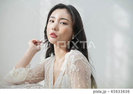 ビューティー 女性 女 65633636