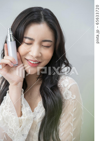 ビューティー 女性 女 65633720