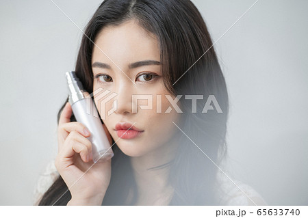 ビューティー 女性 女 65633740