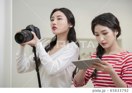 女性 女 女の子 65633792