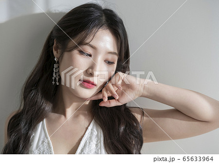 ビューティー 女性 女 65633964