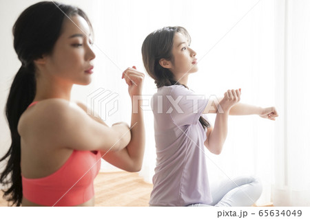 女性 女 女の子 65634049