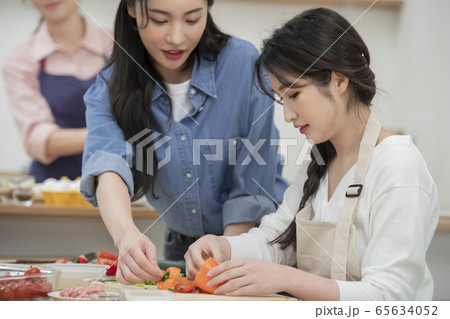 女性 女 女の子 65634052