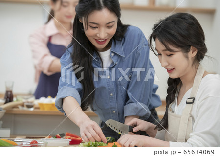 女性 女 女の子 65634069