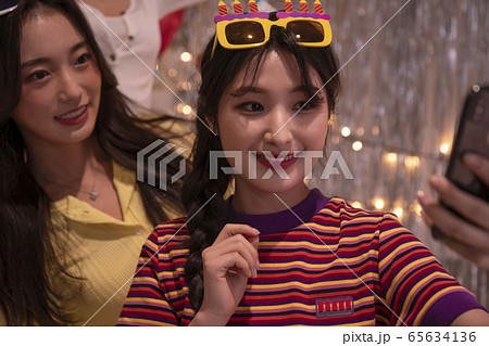 女性 女 女の子 65634136