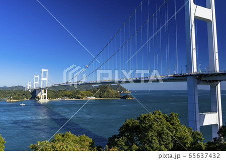しまなみ海道の来島海峡大橋 65637432