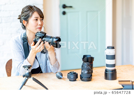 カメラ 趣味 カップル 車椅子 65647728