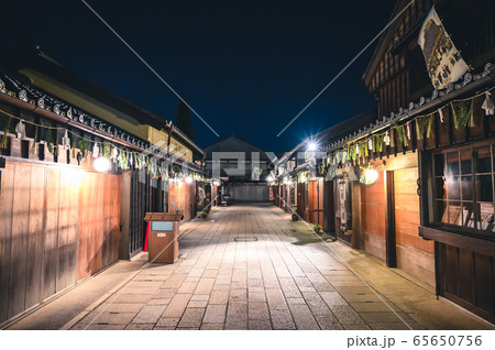 夜のおかげ横丁 65650756