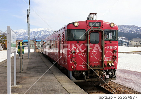 新潟 南魚沼 越後須原駅に停車中の列車 新潟 南魚沼 越後須原駅に停車中の列車 65654977