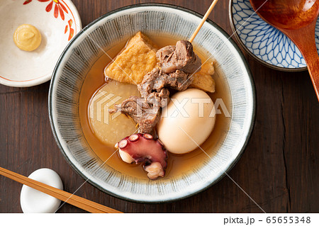 取り分けたおでん 65655348