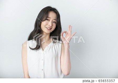 20代 女性 女 65655357