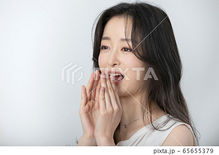 ポートレート 20代 女性 65655379