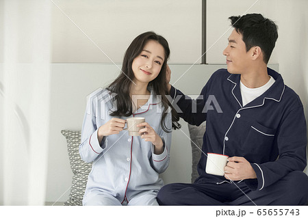 ライフスタイル 夫婦 カップル 65655743