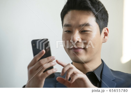 ビジネス サラリーマン 会社員 65655780