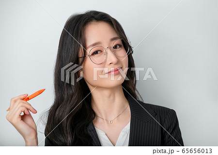 女性 女 女の子 65656013