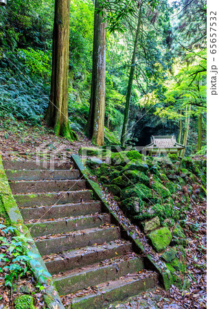 新緑の岩戸神社　【長崎県雲仙市】 65657532
