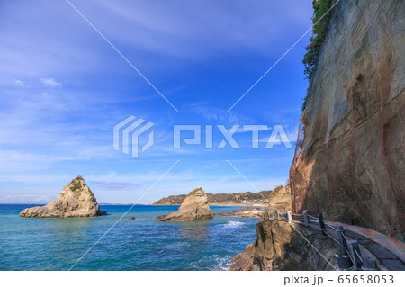 海 岩 空 南房総市富浦町の海岸 海 岩 空 南房総市富浦町の海岸 65658053