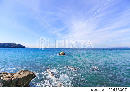 海 岩 空 南房総市富浦町の海岸 海 岩 空 南房総市富浦町の海岸 65658067
