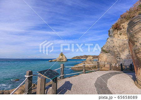 海 岩 空 南房総市富浦町の海岸 海 岩 空 南房総市富浦町の海岸 65658089