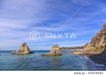 海　岩　空　南房総市富浦町の海岸 65658092
