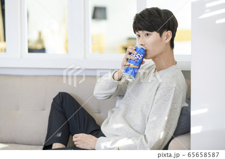 Single life concept, young cheerful Asian man's daily life 334 Single life concept, young cheerful Asian man's daily life 334 65658587