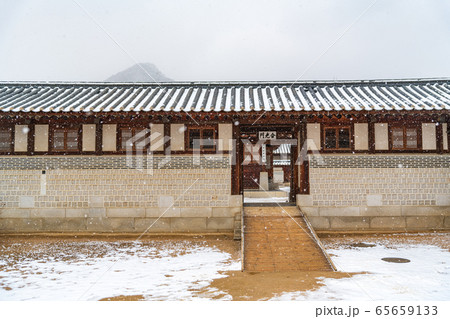 Korean traditional architecture, wintertime landscape of Korean palace 113 Korean traditional architecture, wintertime landscape of Korean palace 113 65659133