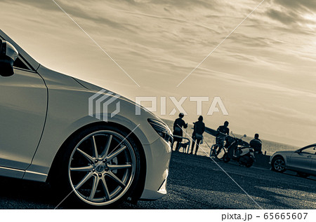 車のある風景 65665607