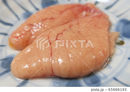 家庭的で素朴な自宅調理の明石産「天然鯛の子」 家庭的で素朴な自宅調理の明石産「天然鯛の子」 65666193