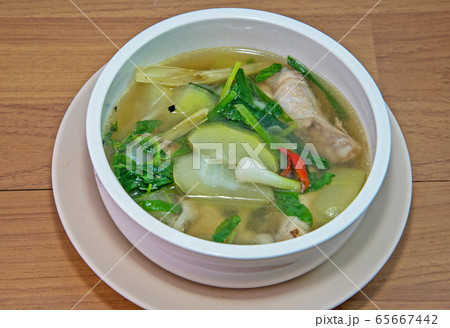 Chicken hatching curry : Local food using chicken house as the main ingredient in cooking. 65667442