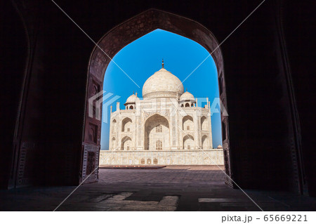 Taj Mahal marble mausoleum, Agra Taj Mahal marble mausoleum, Agra 65669221