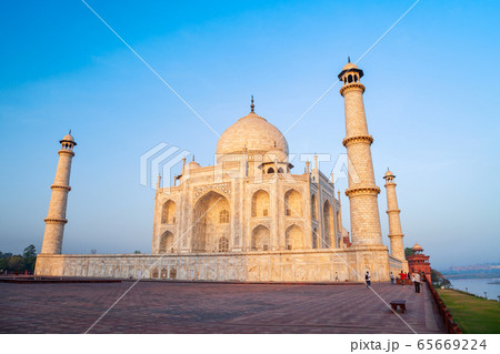 Taj Mahal marble mausoleum, Agra Taj Mahal marble mausoleum, Agra 65669224