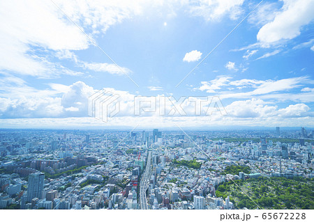 東京風景　2019年　初夏　渋谷を中心としたワイドな町並みを望む 65672228
