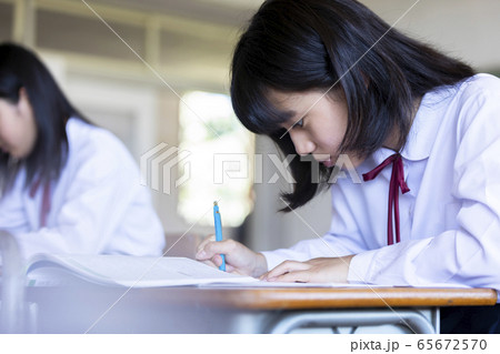 勉強 授業風景 中高生 勉強 授業風景 中高生 65672570
