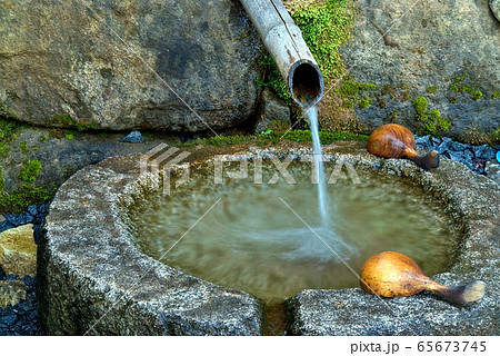 水 除数 泉 65673745