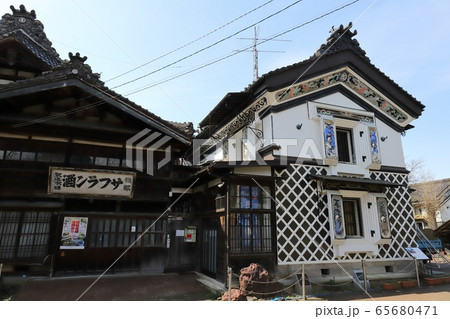 新潟　長岡　摂田屋の風景　機那サフラン酒本舗　鏝絵蔵 65680471