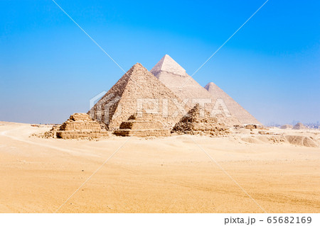 The pyramids at Giza in Egypt The pyramids at Giza in Egypt 65682169