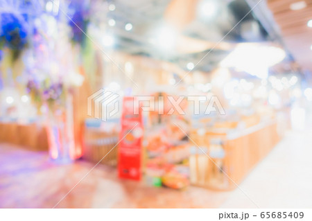 Abstract blur and defocus shopping mall in department store Abstract blur and defocus shopping mall in department store 65685409