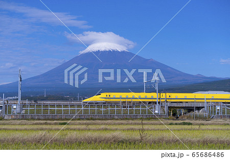 富士山とドクターイエロー 新幹線 試験車両 2019年11月 富士山とドクターイエロー 新幹線 試験車両 2019年11月 65686486