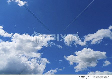 空と雲　青空　背景用 65686502