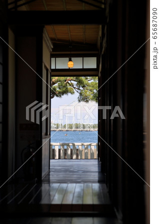 旧伊藤博文金沢別邸 野島公園内 内部 向かいに八景島シーパラダイス 旧伊藤博文金沢別邸 野島公園内 内部 向かいに八景島シーパラダイス 65687090