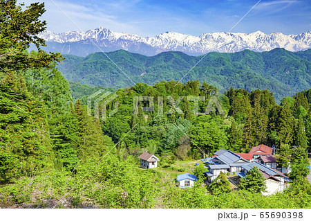 小川村立屋から眺める北アルプス、長野県小川村小川アルプスラインにて 65690398