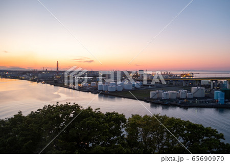 石油コンビナート 65690970