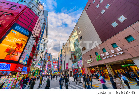 日本の東京都市景観 東京・秋葉原(中国からの団体客の姿は今もない)=3月9日 日本の東京都市景観 東京・秋葉原(中国からの団体客の姿は今もない)=3月9日 65693748