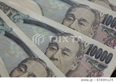 壱万円札　(複数枚イメージ) 65694124
